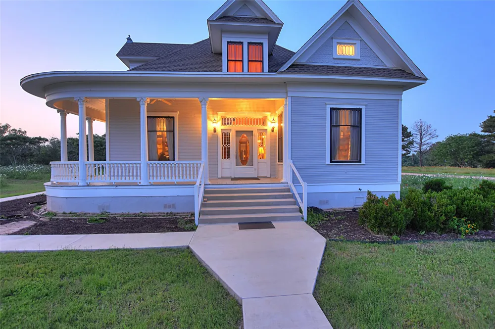 807 Colorado Drive Smithville, TX 78957