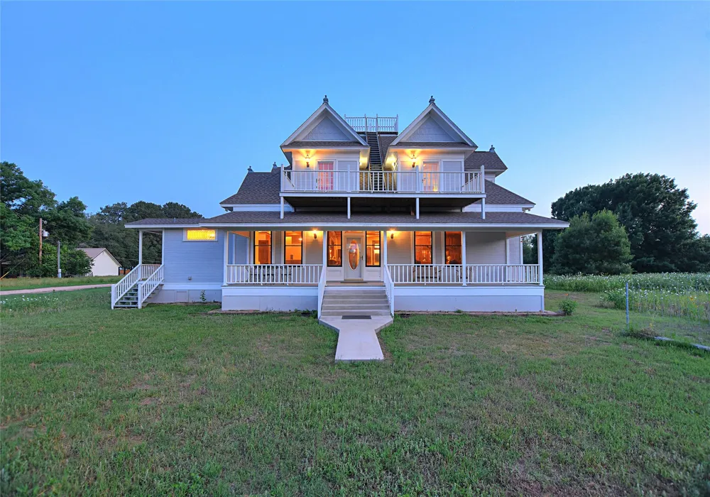 807 Colorado Drive Smithville, TX 78957