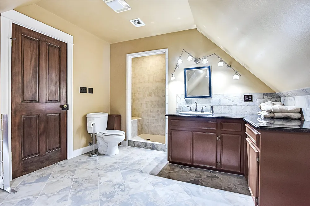 807 Colorado Drive Smithville, TX 78957