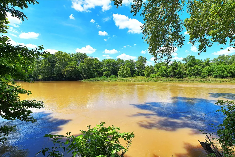 807 Colorado Drive Smithville, TX 78957