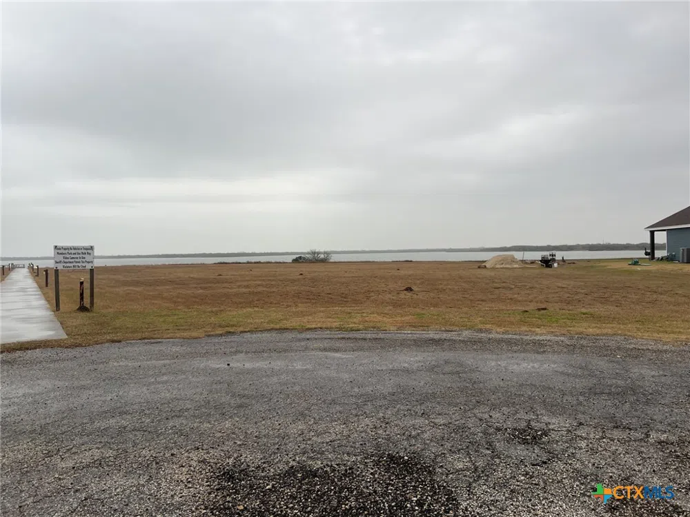 31 Bay Point Drive Port Lavaca, TX 77979