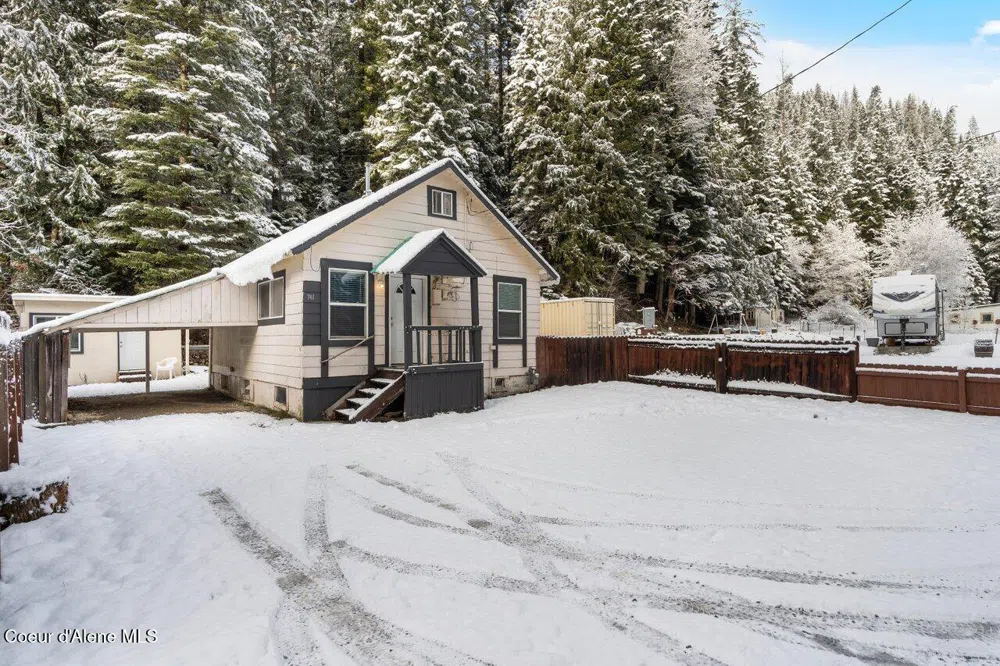 741 9 Mile Creek Road Wallace, ID 83873