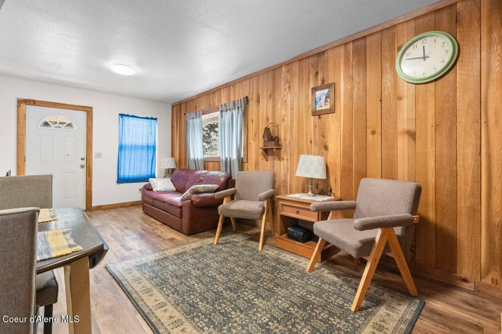 741 9 Mile Creek Road Wallace, ID 83873