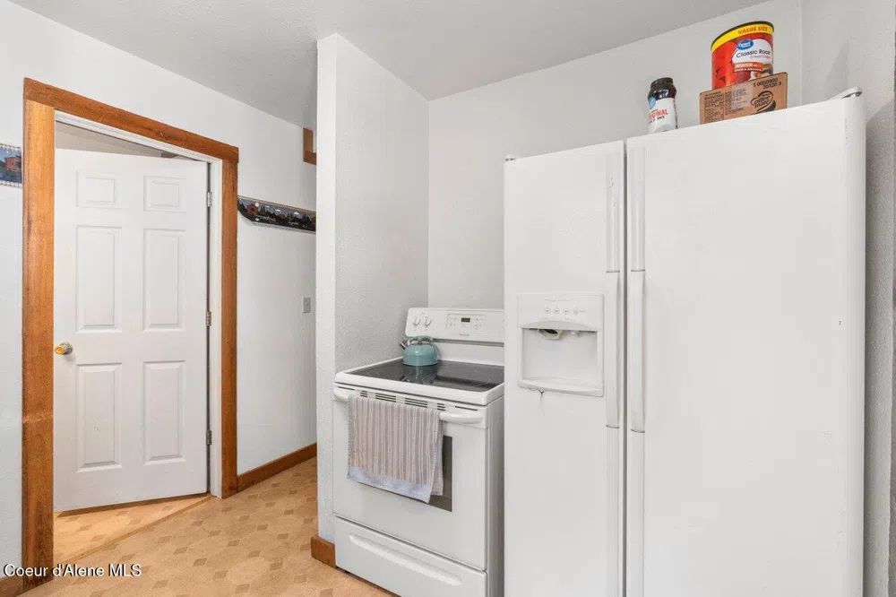 741 9 Mile Creek Road Wallace, ID 83873