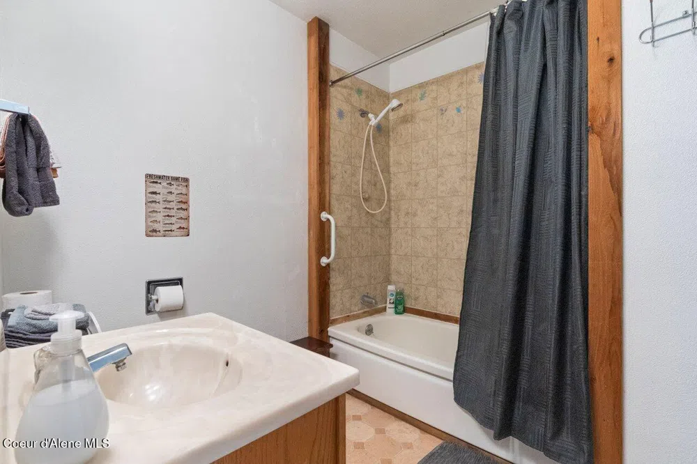 741 9 Mile Creek Road Wallace, ID 83873
