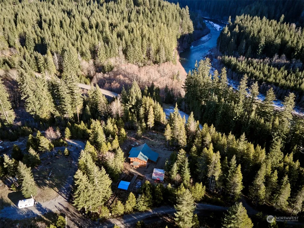 192 Sasquatch Way Cougar, WA 98616