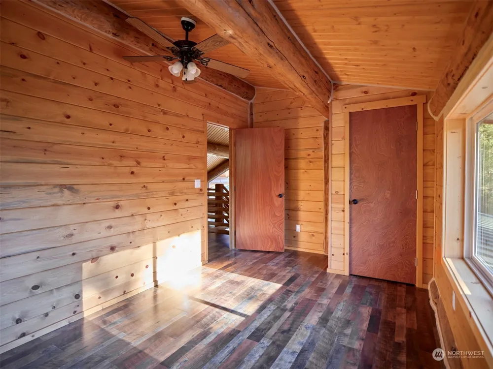 192 Sasquatch Way Cougar, WA 98616