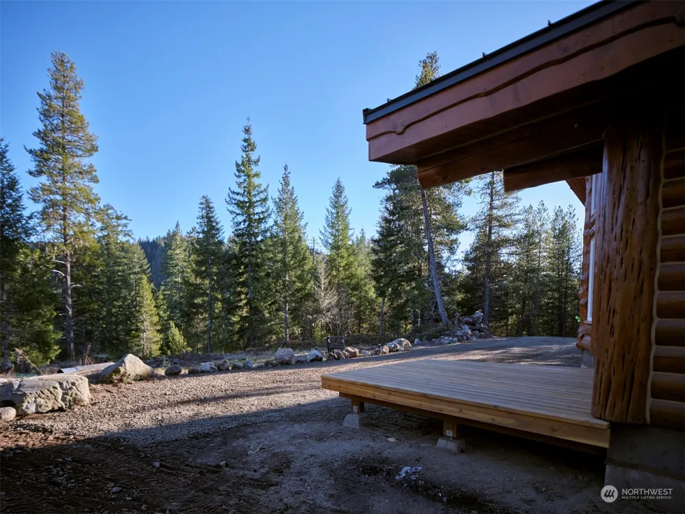192 Sasquatch Way Cougar, WA 98616