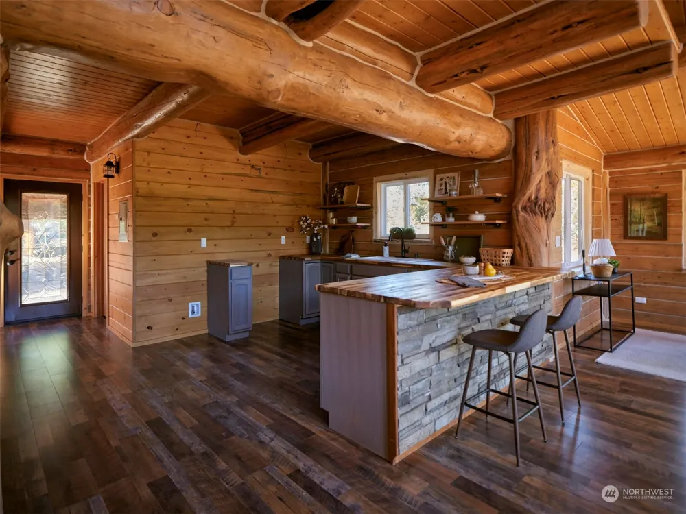 192 Sasquatch Way Cougar, WA 98616