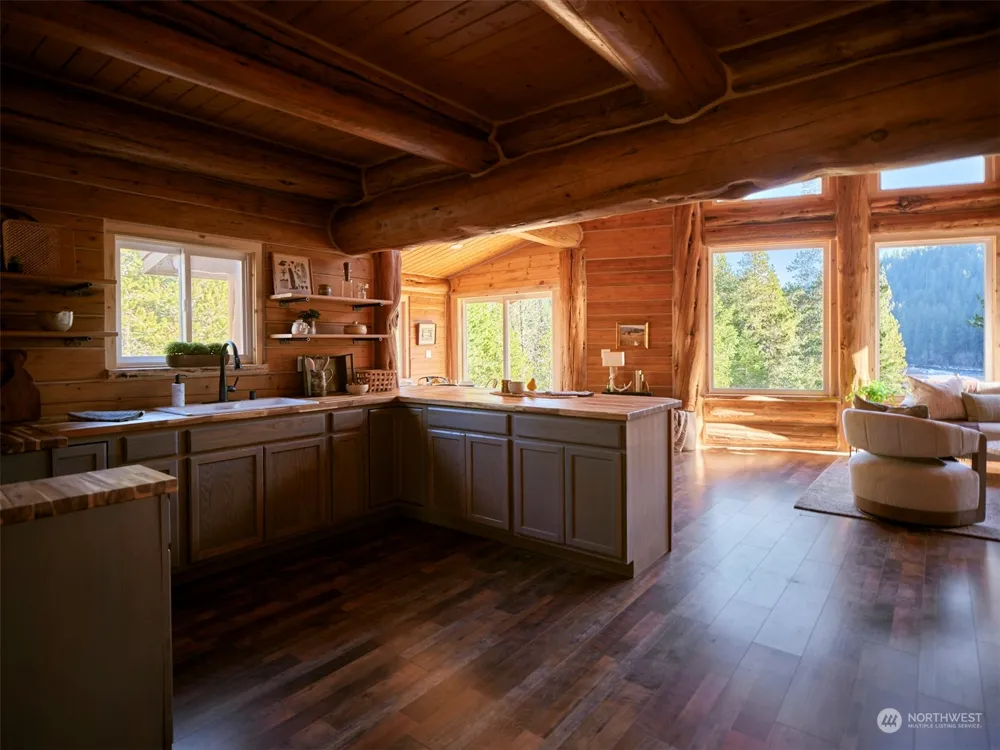 192 Sasquatch Way Cougar, WA 98616