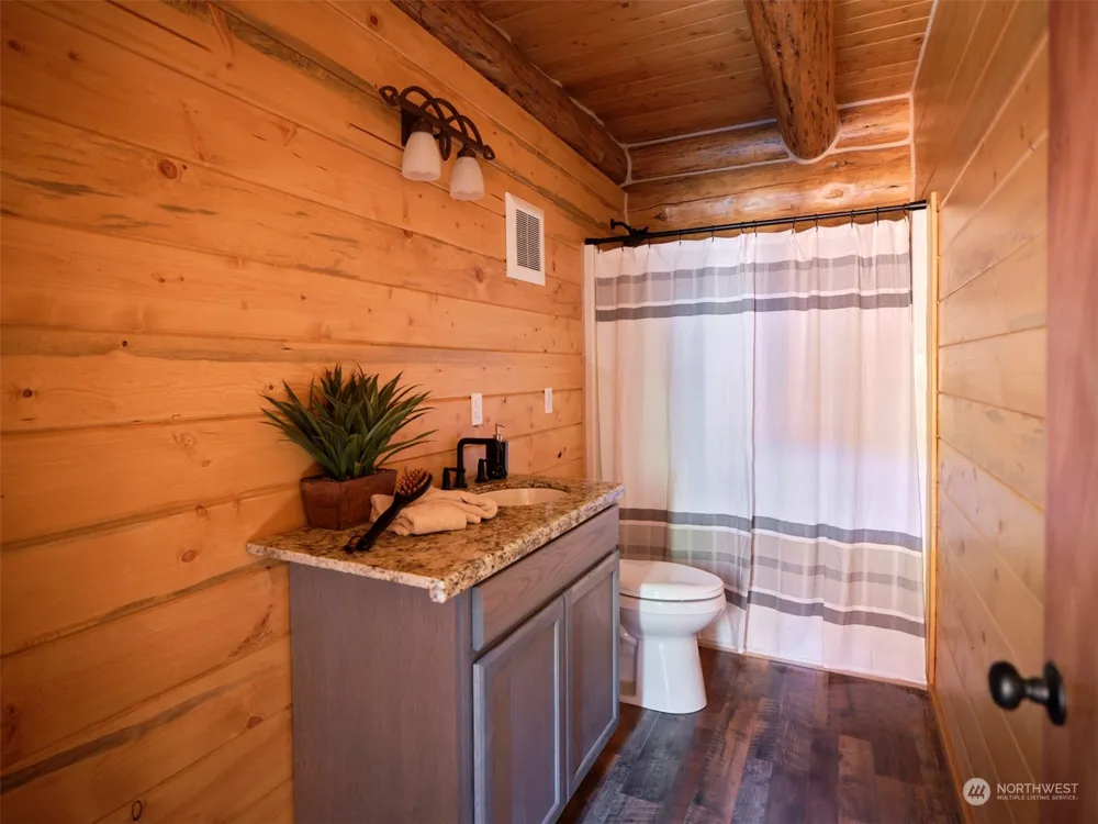 192 Sasquatch Way Cougar, WA 98616