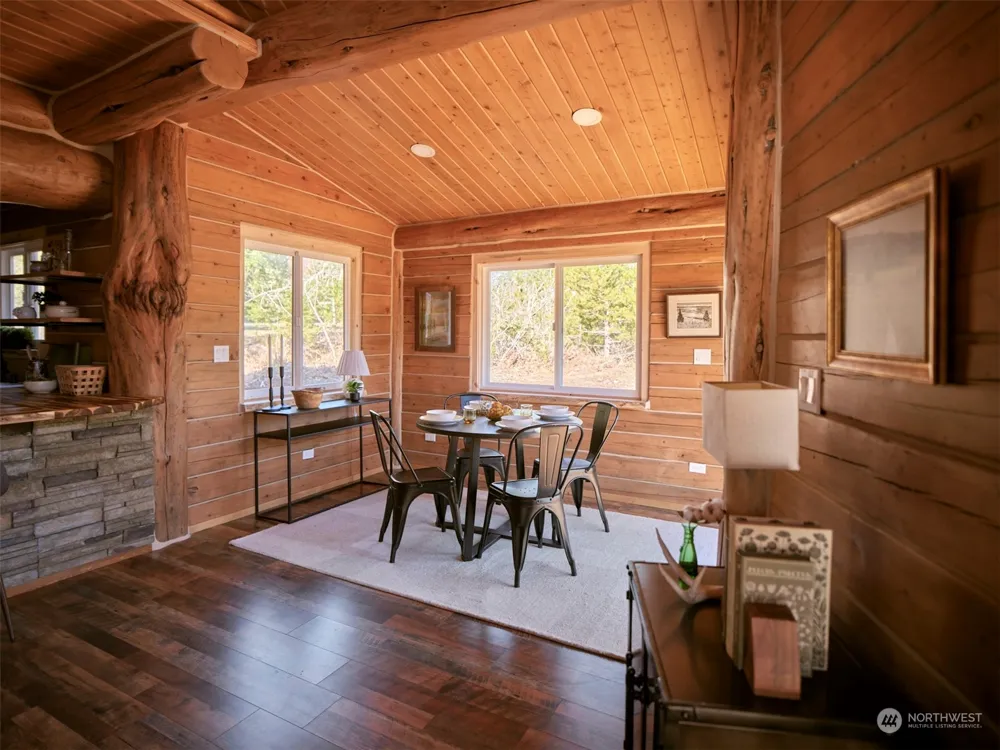 192 Sasquatch Way Cougar, WA 98616