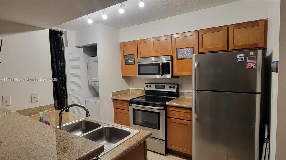 219 NW 12th Ave #1004 Miami, FL 33128
