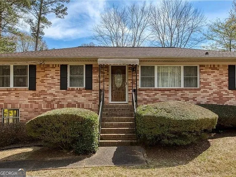 425 SW Plantation RD Smyrna, GA 30082