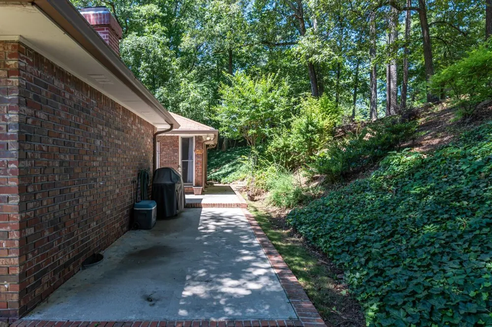 3926 Pineview DR SE Smyrna, GA 30080