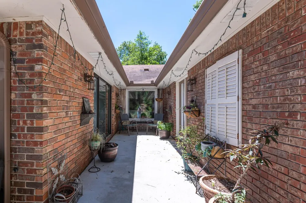 3926 Pineview DR SE Smyrna, GA 30080