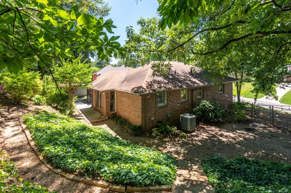 3926 Pineview DR SE Smyrna, GA 30080
