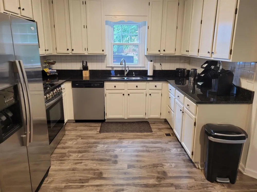 1356 Velvet CRK Marietta, GA 30008