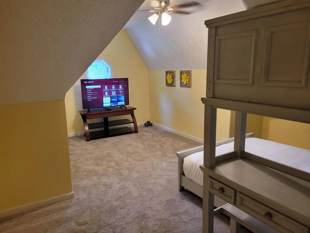 1356 Velvet CRK Marietta, GA 30008