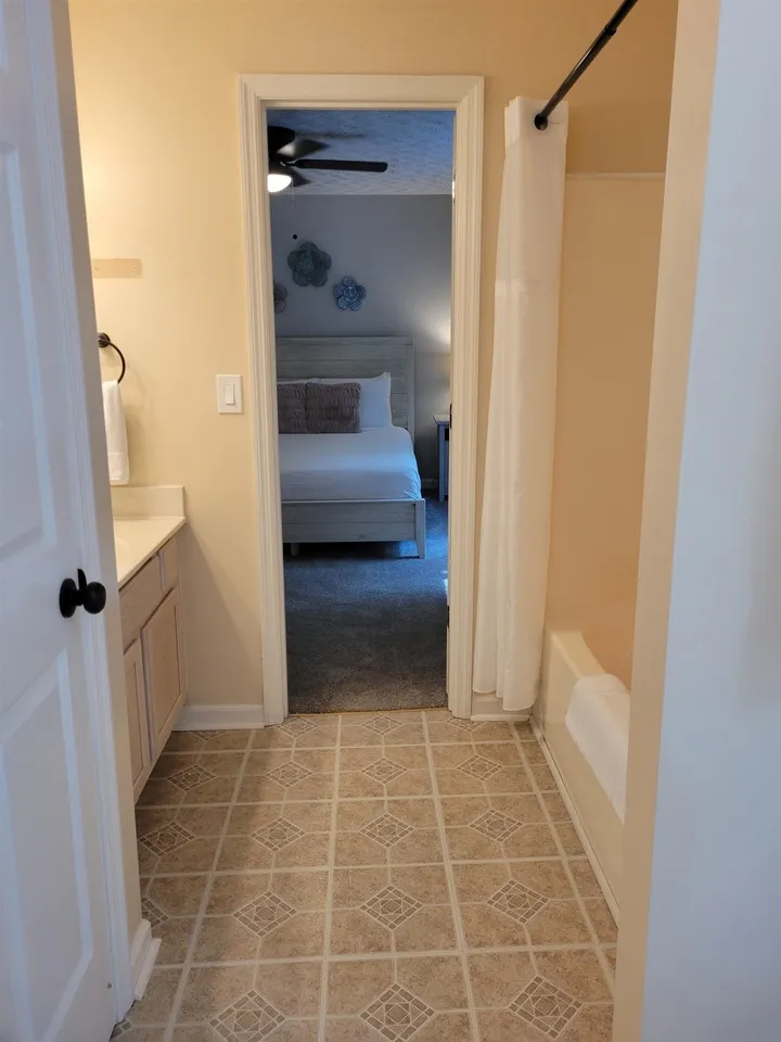 1356 Velvet CRK Marietta, GA 30008