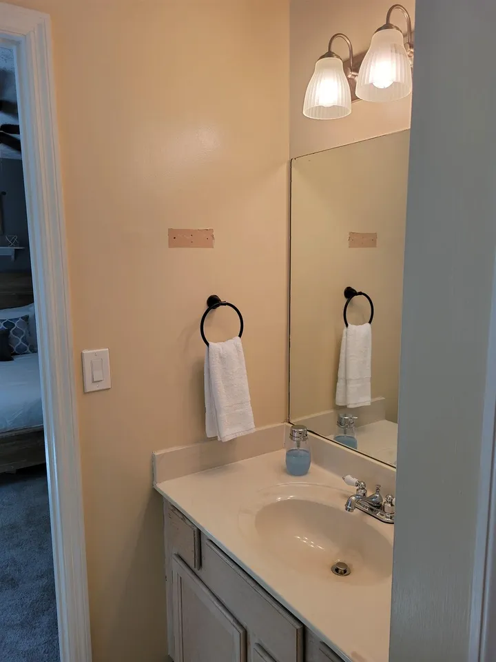 1356 Velvet CRK Marietta, GA 30008