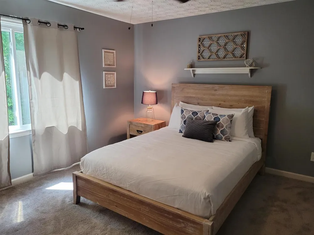 1356 Velvet CRK Marietta, GA 30008