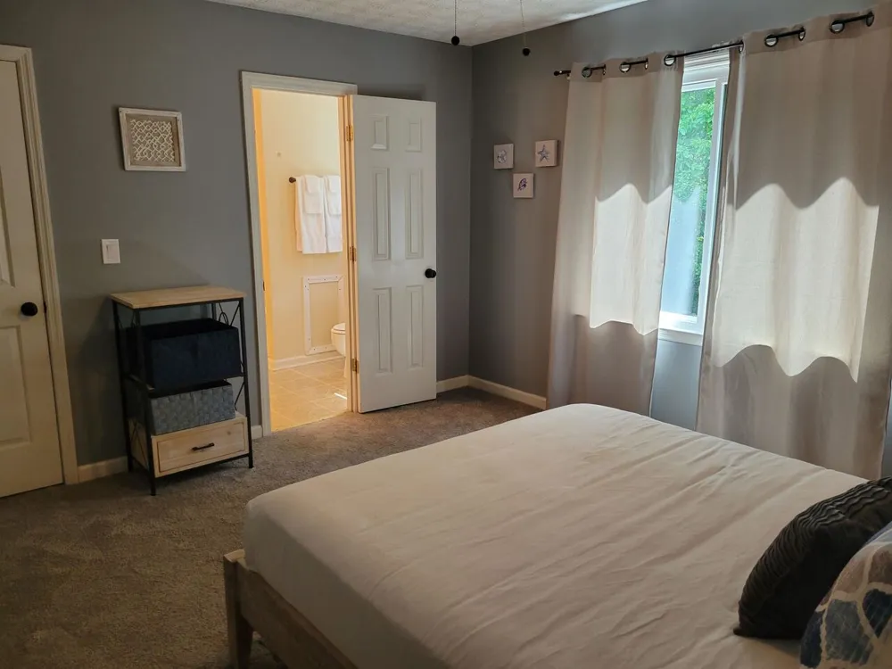 1356 Velvet CRK Marietta, GA 30008