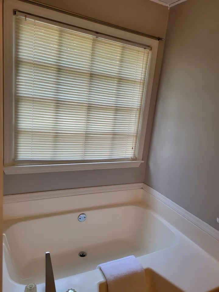 1356 Velvet CRK Marietta, GA 30008