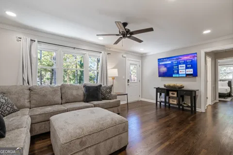 6 Oriole DR