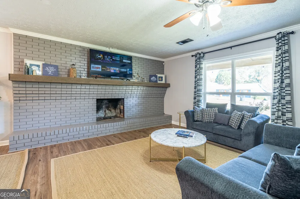 4375 Park ST Acworth, GA 30101