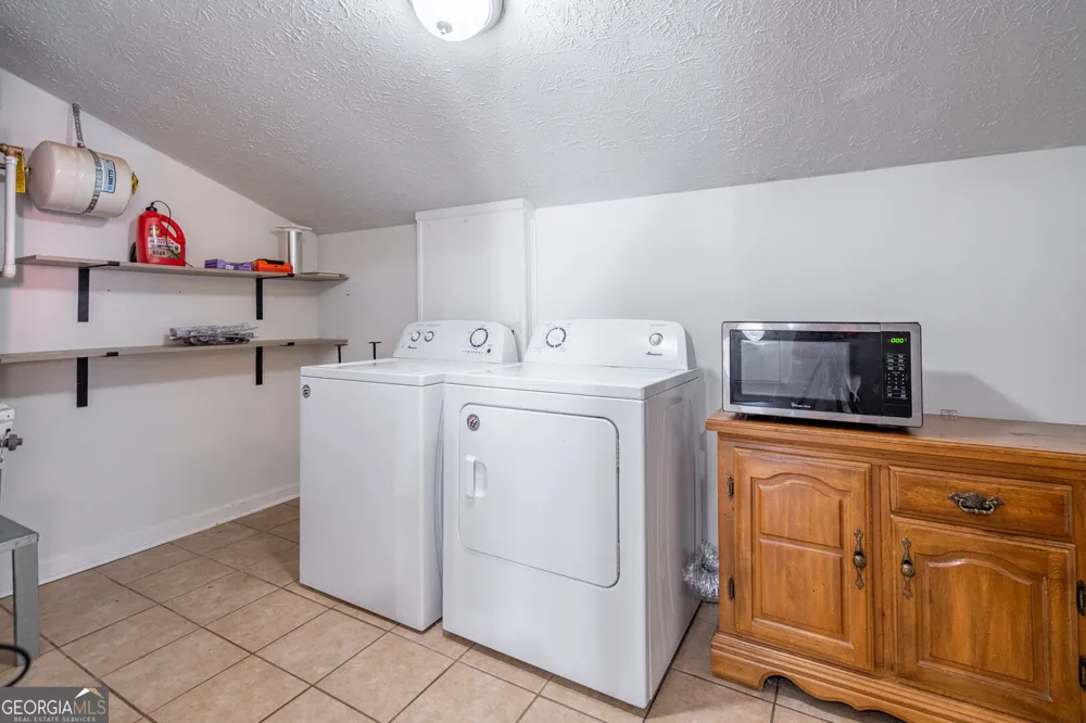 4375 Park ST Acworth, GA 30101