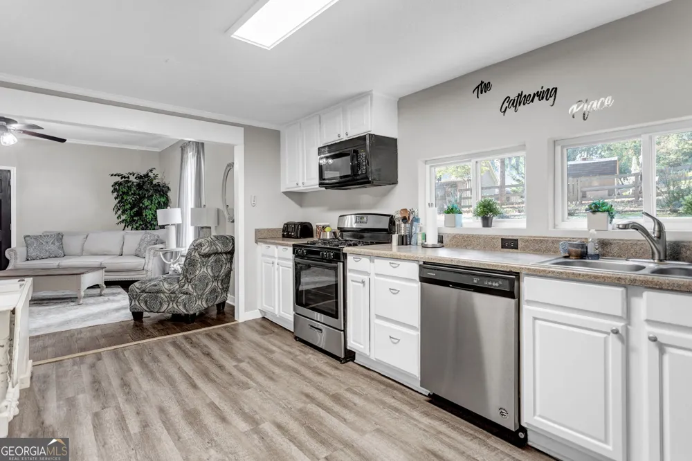 4481 McLain CIR Acworth, GA 30101