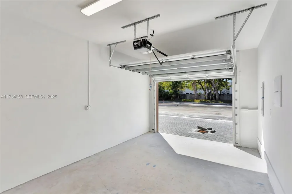 1567 NW 94TH Way #10 Coral Springs, FL 33071