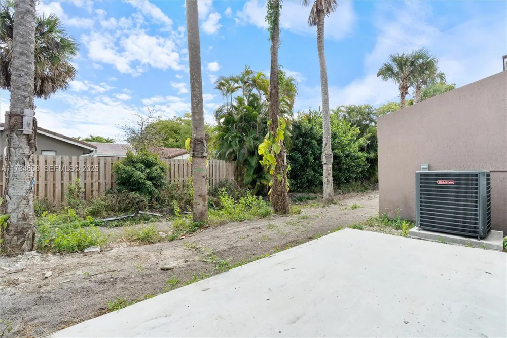1567 NW 94TH Way #10 Coral Springs, FL 33071