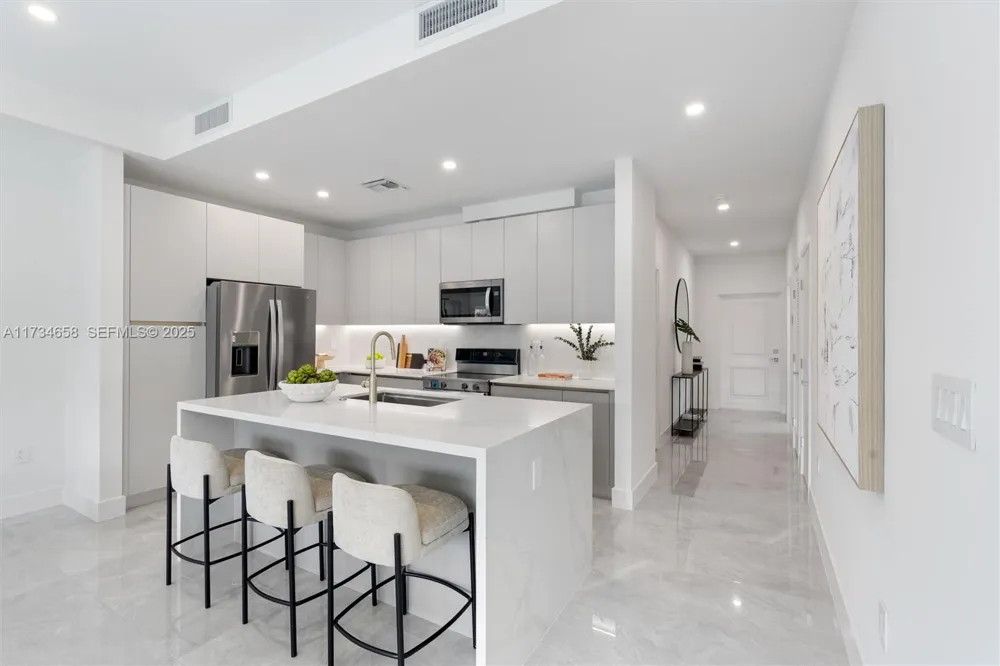 1567 NW 94TH Way #10 Coral Springs, FL 33071