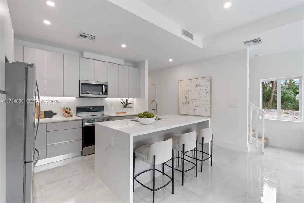 1567 NW 94TH Way #10 Coral Springs, FL 33071