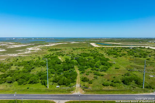 2710 FM 1069 Rockport, TX 78382
