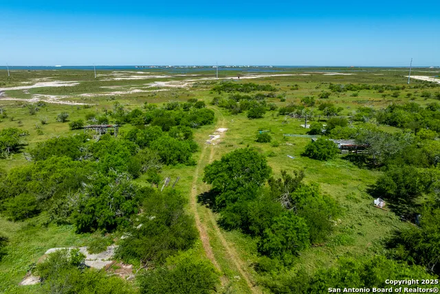 2710 FM 1069 Rockport, TX 78382