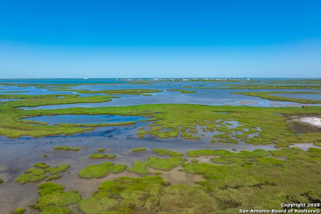 2710 FM 1069 Rockport, TX 78382