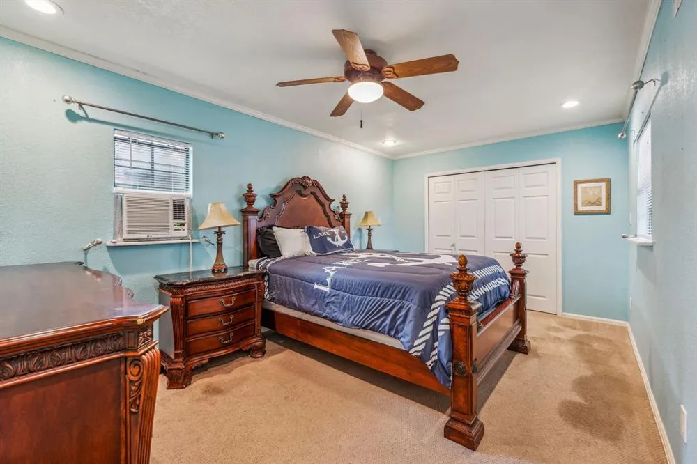 1662 Rogers Road Newark, TX 76071