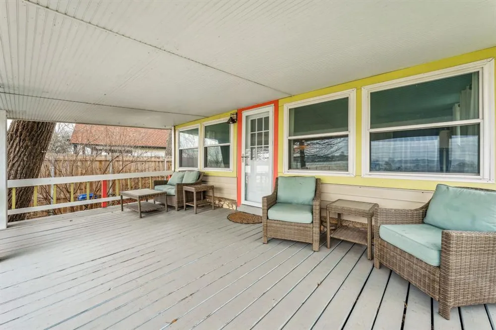 1662 Rogers Road Newark, TX 76071