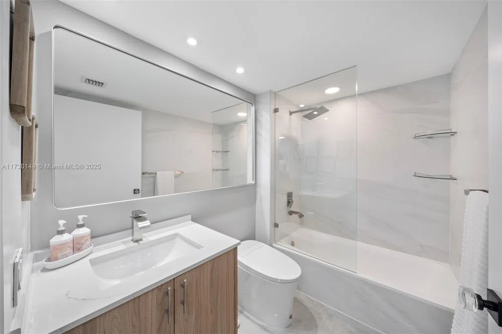 650 West Ave #1004 Miami Beach, FL 33139