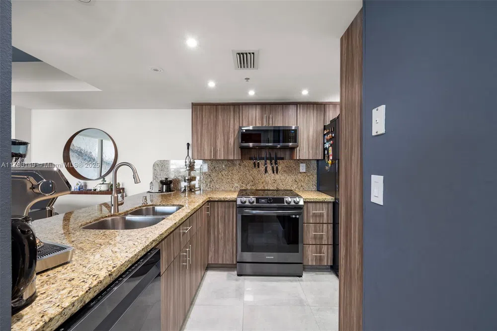 650 West Ave #1004 Miami Beach, FL 33139