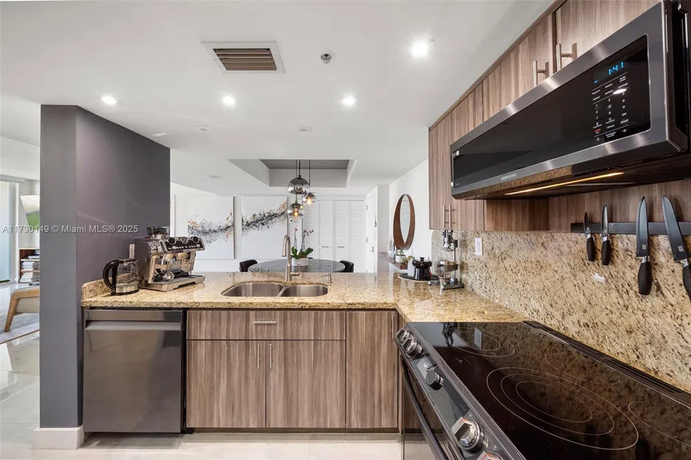 650 West Ave #1004 Miami Beach, FL 33139
