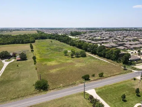 1904 County Road 1106