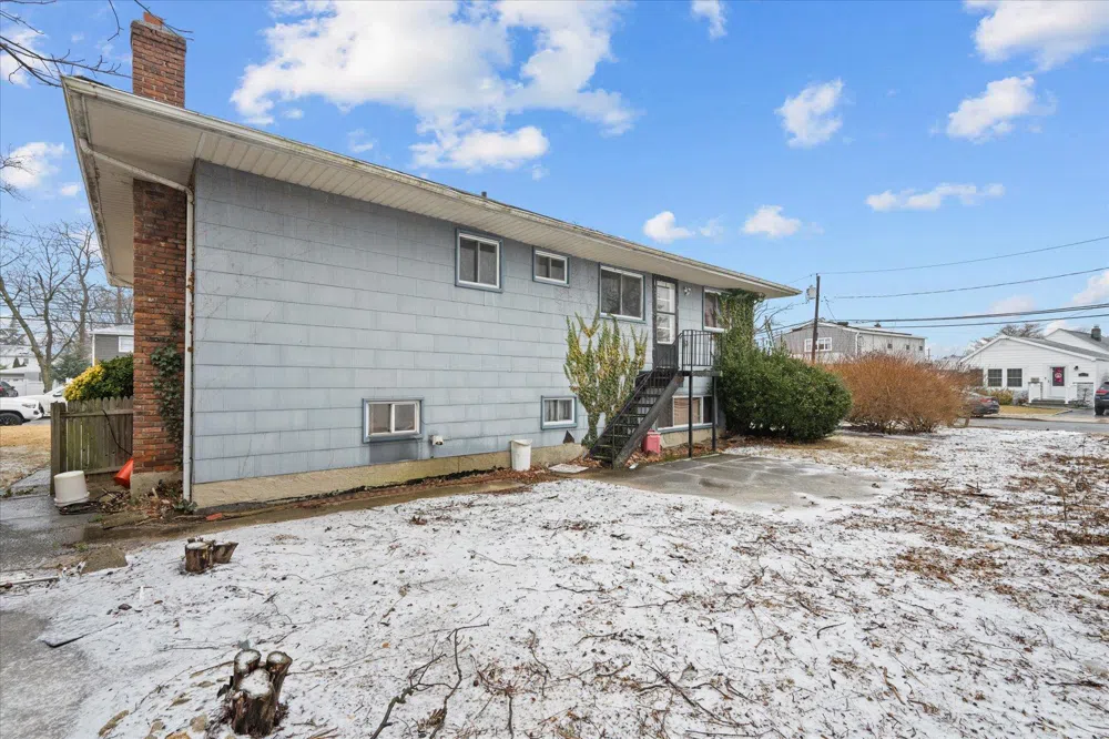 975 Little Neck Avenue North Bellmore, NY 11710