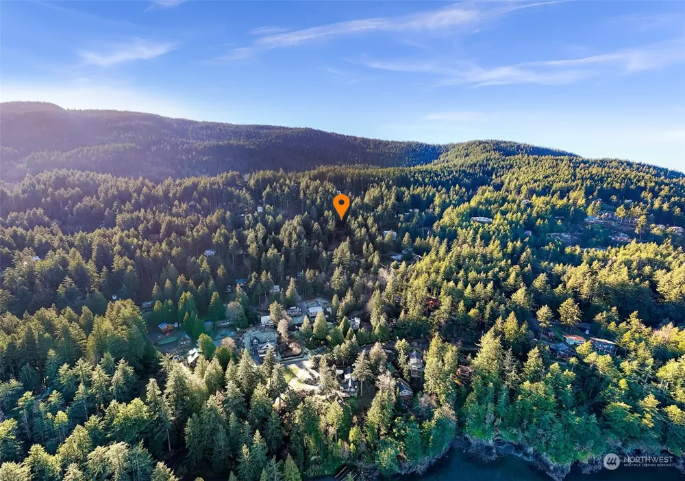 2981 Hales Passage Drive Lummi Island, WA 98262