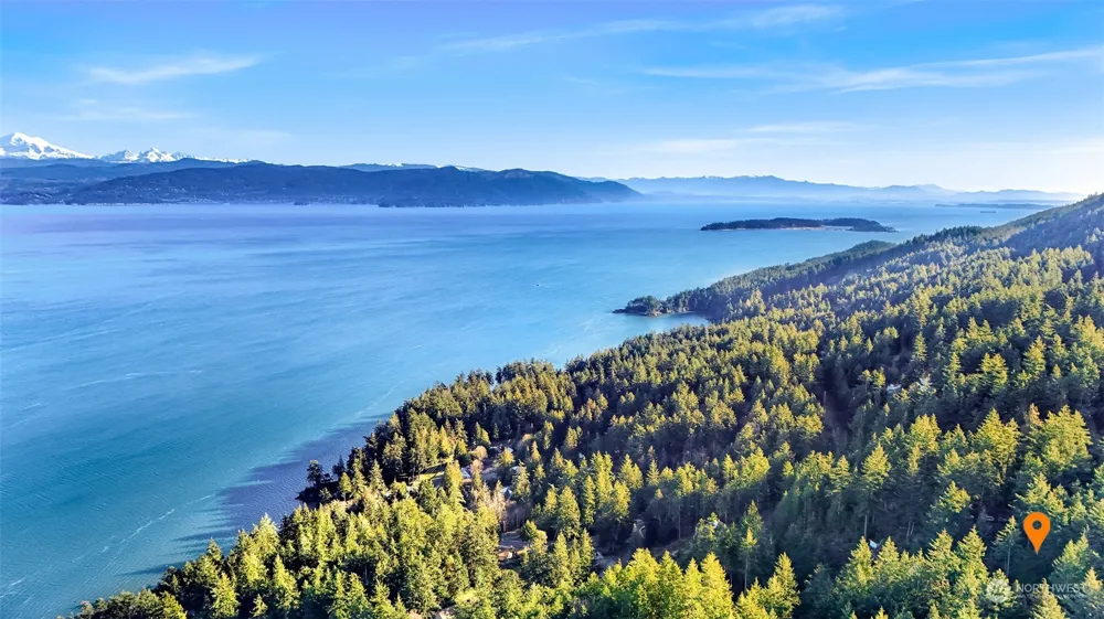 2981 Hales Passage Drive Lummi Island, WA 98262