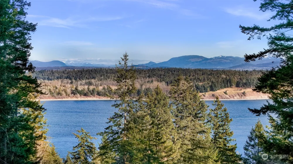 2981 Hales Passage Drive Lummi Island, WA 98262