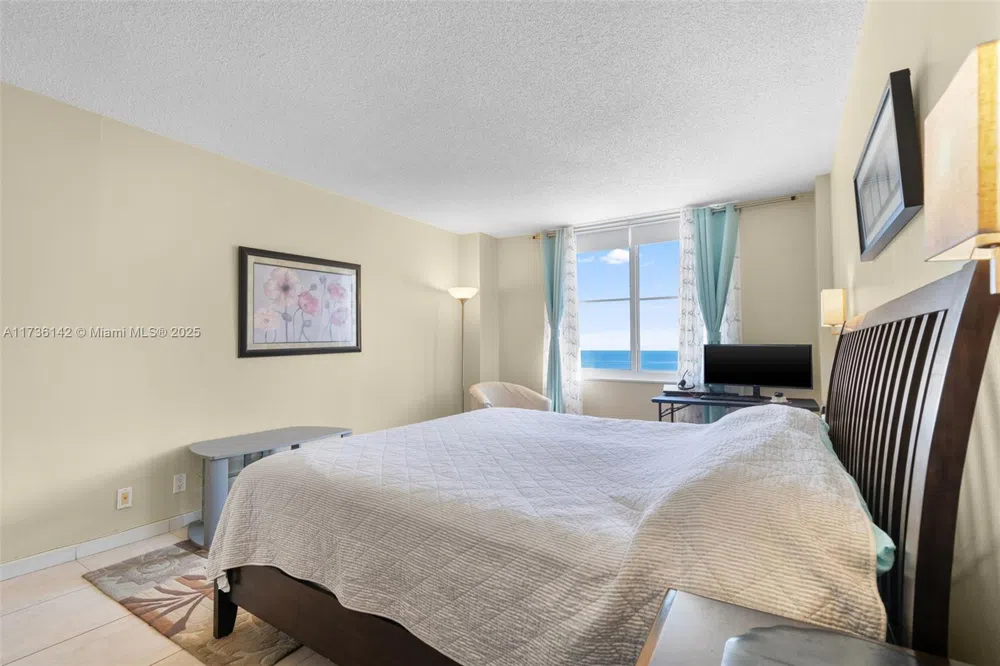 3725 S Ocean Dr #1110 Hollywood, FL 33019